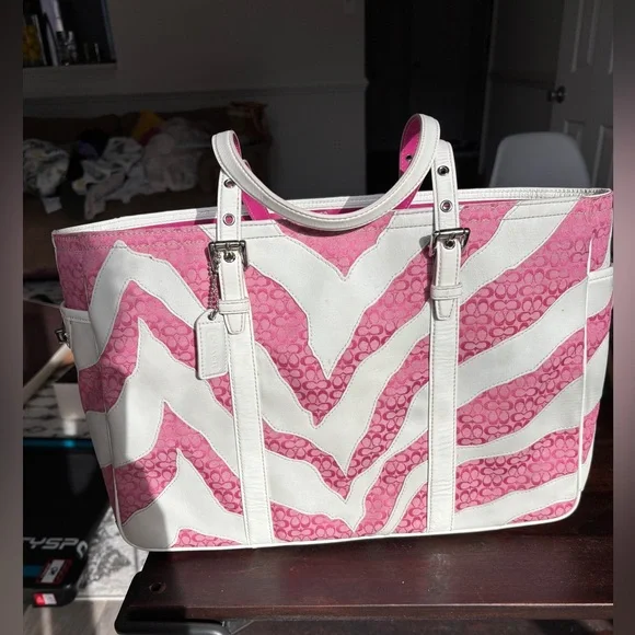 Coach Pink and White zebra gallery tote - Picture 1 of 9